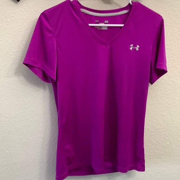 Under Armour Tops - Women’s Under Amour Shirt
